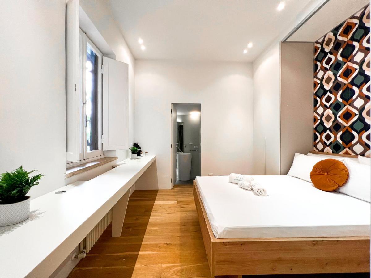 로마 Luxury House & Secret Garden - Strategic Location, 100M To Metro B 아파트 외부 사진